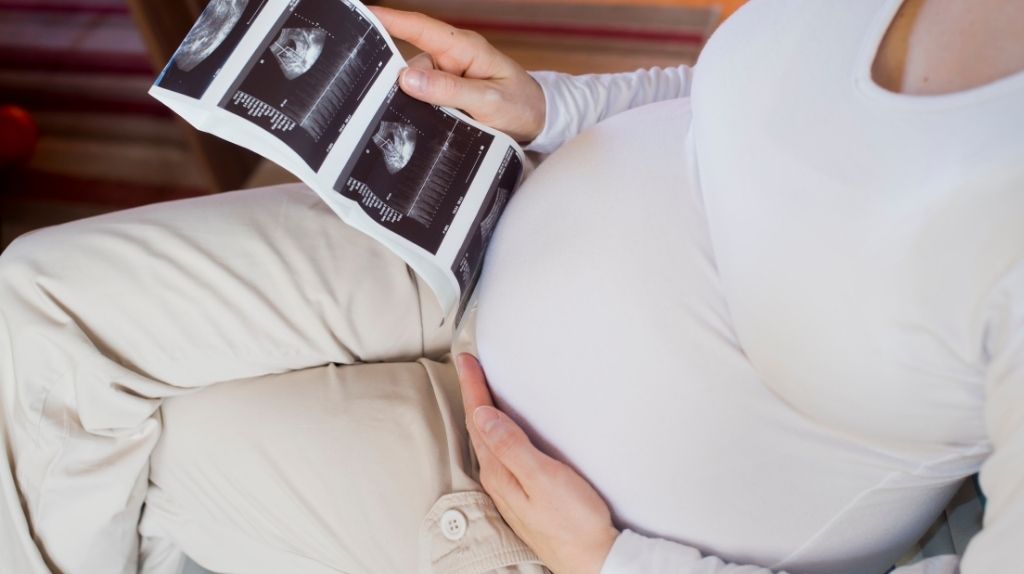 Gebelikte Yüksek Tansiyon ve Preeklampsi Belirtileri Nelerdir?